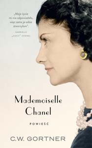 Okładka książki pt.: „Mademoiselle Chanel”